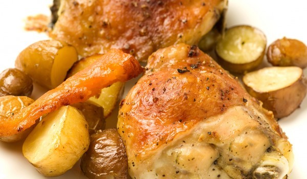 Пиле с кашкавал и картофи
