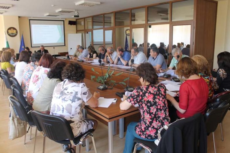 Заявки на 24 фирми за 118 работни места одобри комисията по заетост