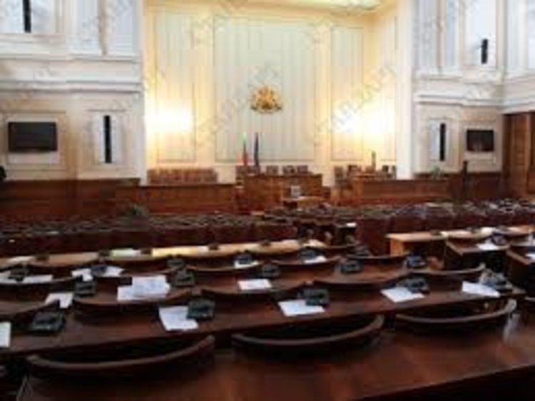 Парламентът не събра кворум за заседание