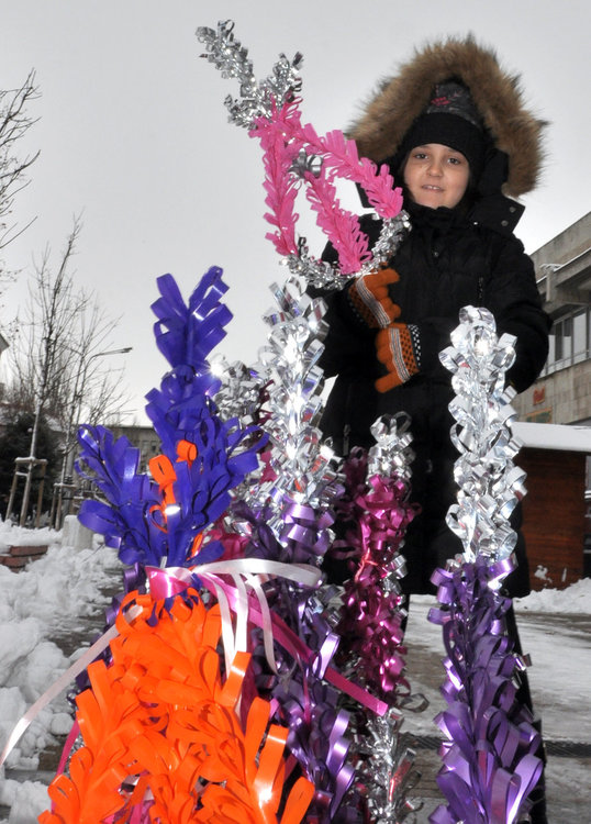 1756 хасковлии именици днес, сурвакари налагат с дряновица за здраве