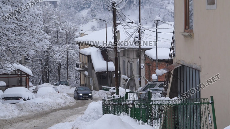  Водата в Смолянско намалява, кранчета текат денонощно, а някои села са без вода повече от месец