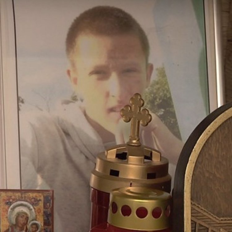 Момче умря заради кон на пътя, наказаха баща му