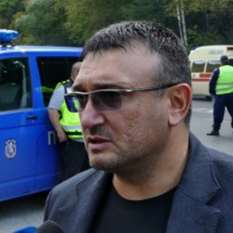 Задържаха в София собственика на буса-убиец