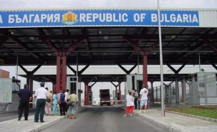 Митничарите на Кулата събирали пари от тираджиите по три схеми