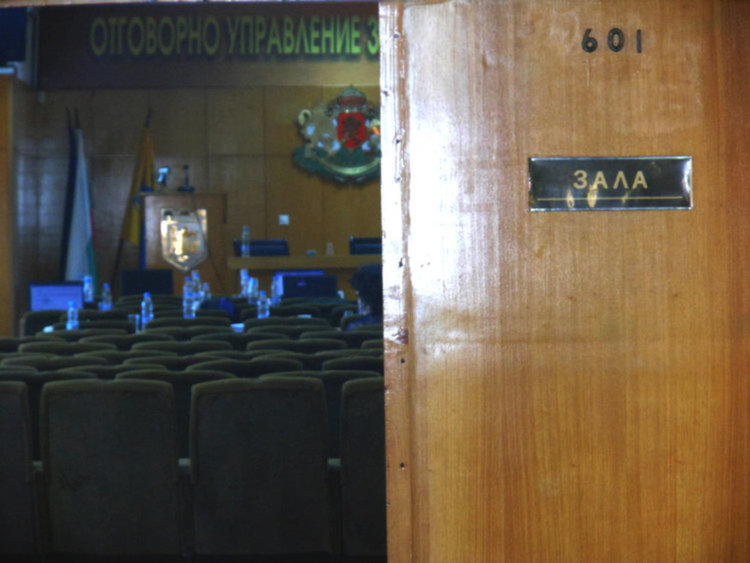 Последно заседание на местния парламент преди отпускарските юли и август