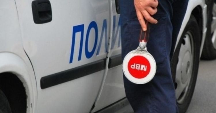 Полицията спипа 15-годишен без книжка да кара нерегистриран мотор