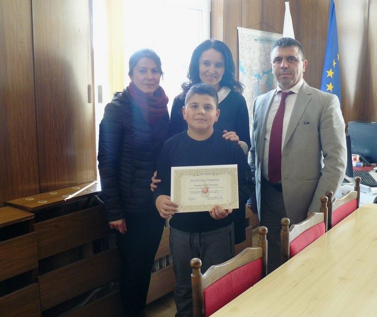 Третокласникът Сердар Мехмед предаде в РУ-Момчилград портмоне с над 2000 лв., лични  и банкови документи