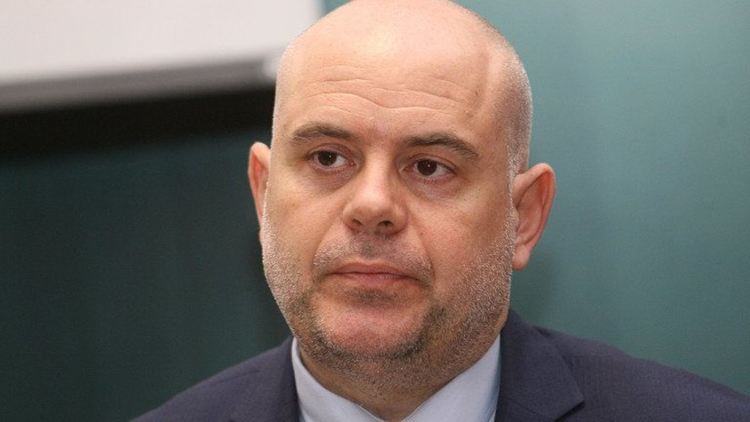Съюзът на съдиите поиска ВСС да прецени дали да отстрани Гешев