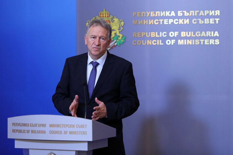 Министър Кацаров ще настоява да отпаднат лимитите за болниците