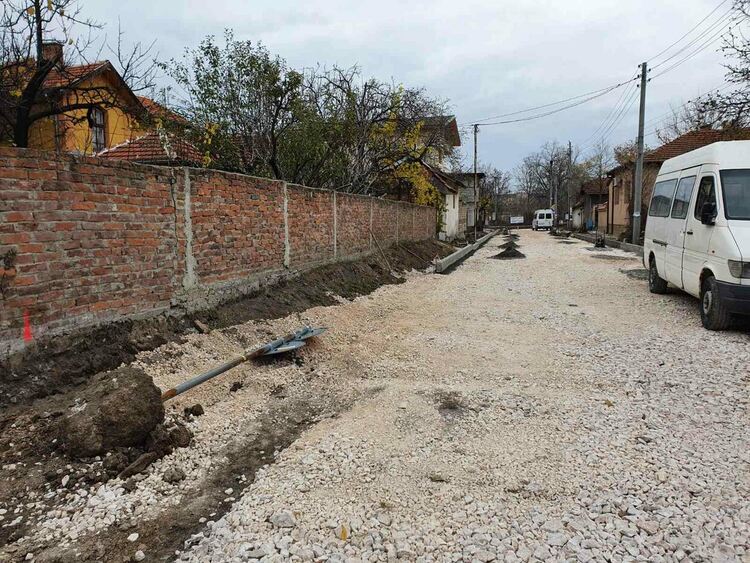 До 1 декември трябва да приключи ремонтът на ул. "Малина" 