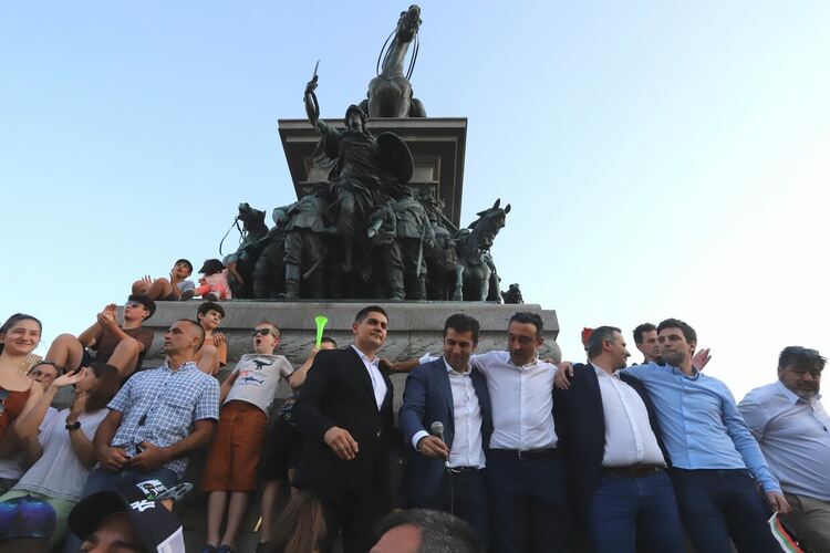 ПП започва консултации за правителство с ДБ, БСП и независимите депутати 