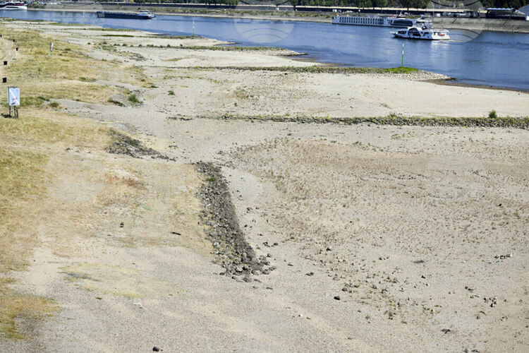 "Kамъните на глада" се появиха в пресъхващите реки на Европа