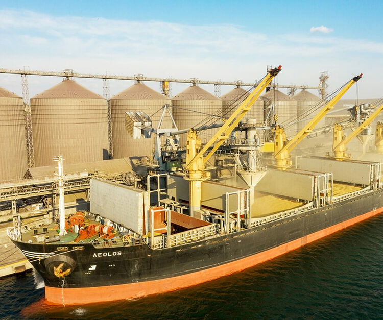 Украйна продължава със 120 дни споразумението за износ на зърно през Черно море, Русия - с 60