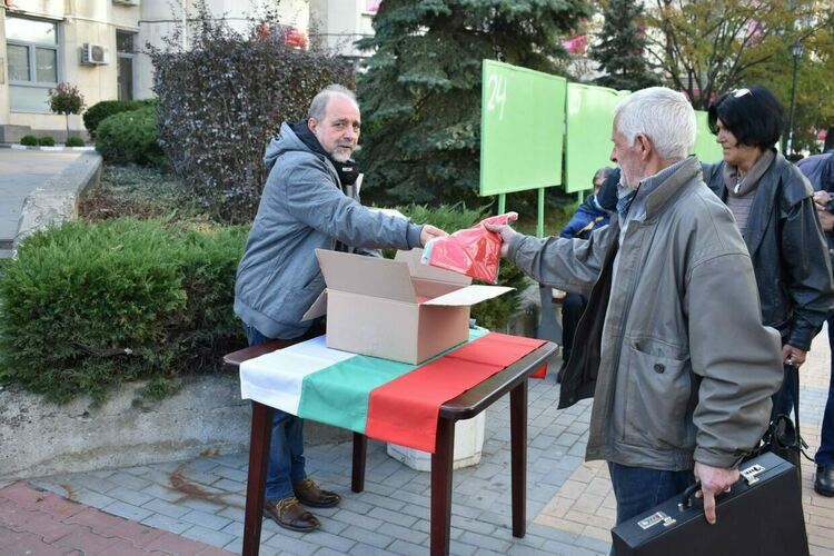 100 знамена по случай Гергьовден ще раздаде община Асеновград