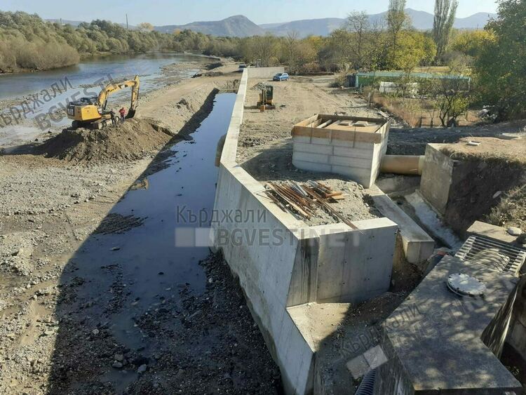 Възстановяват дюкера и входящата шахта на десния бряг на р.Арда