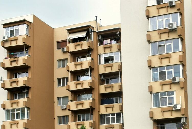 Удължиха срока за кандидатстване по програмата за саниране - II етап
