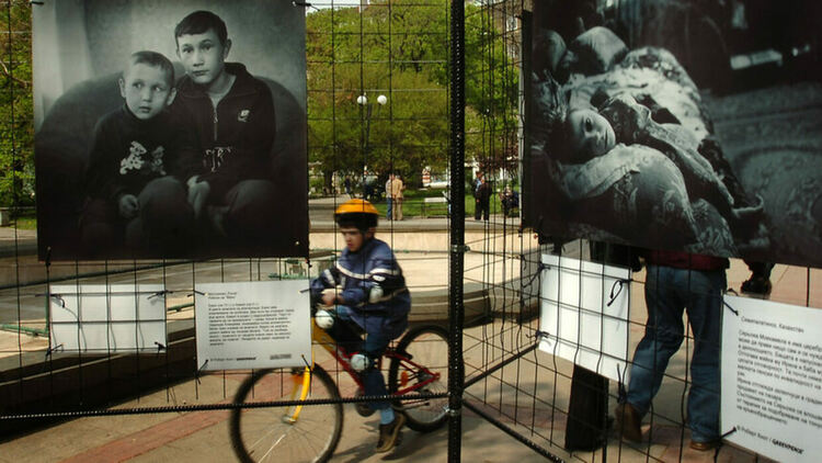 Детски лагери на морето след Чернобил: 450 000 ученици се пекат на радиация през 1986 г.