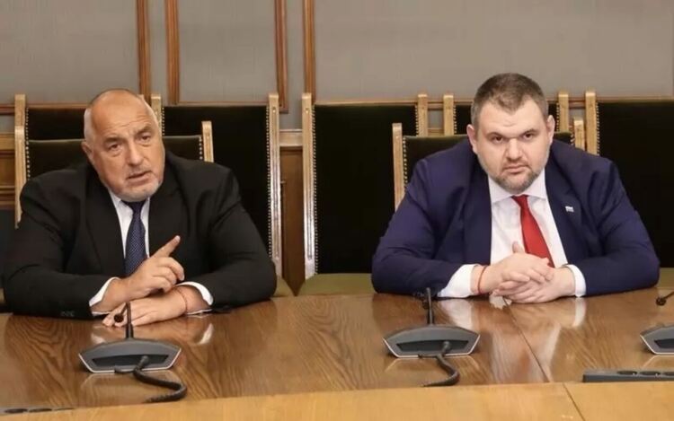 Кризата прераства в катастрофа