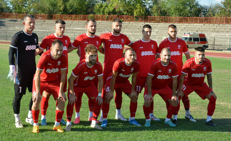 Основен играч на „Саяна Хасково“ отпадна от състава преди дербито с „Черноморец“