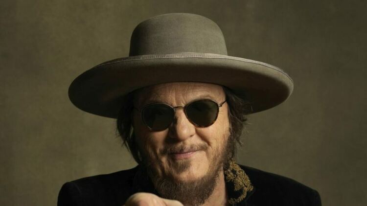 Zucchero с нов сингъл  „Amor Che Muovi Il Sole“
