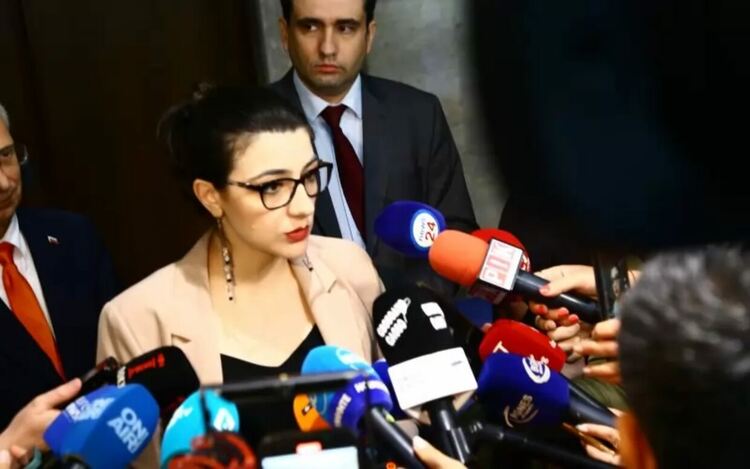 Лена Бориславова се отказа от имунитета си