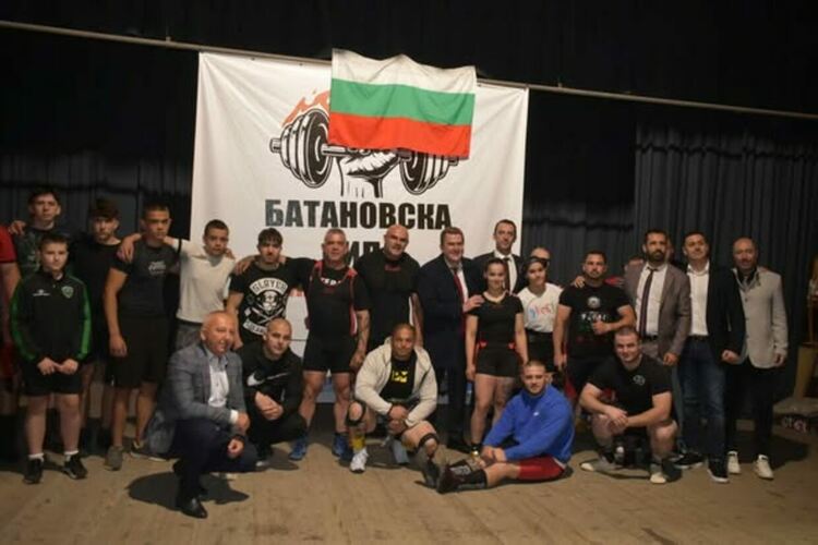 С участието на повече от 150 състезатели премина XXII турнир по силов трибой „Батановска сила“
