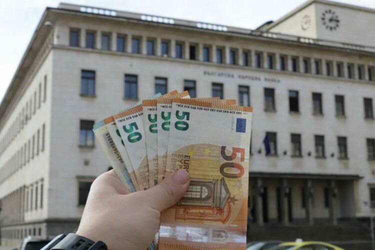 България очаква положителни доклади за еврозоната