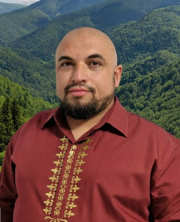 След 11 години във „Виевската фолк група“ Стефан Мерков поема по самостоятелен път
