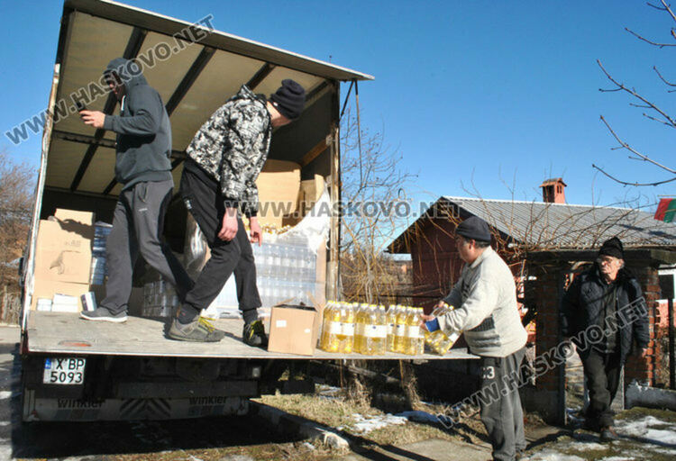 БЧК започва раздаването на храни за уязвими граждани