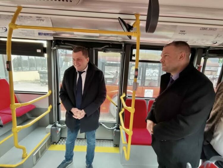 Шест нови електрически автобуса ще се включат в автопарка на общинското дружество „Градски транспорт – Перник“