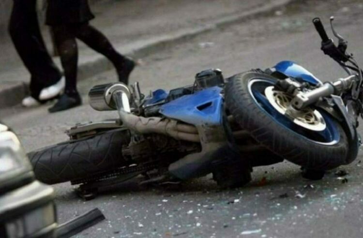 Двама мотористи пострадаха при катастрофи в Асеновград и Болярци