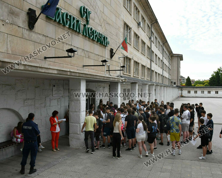 54 седмокласници не се явиха на матурата по БЕЛ