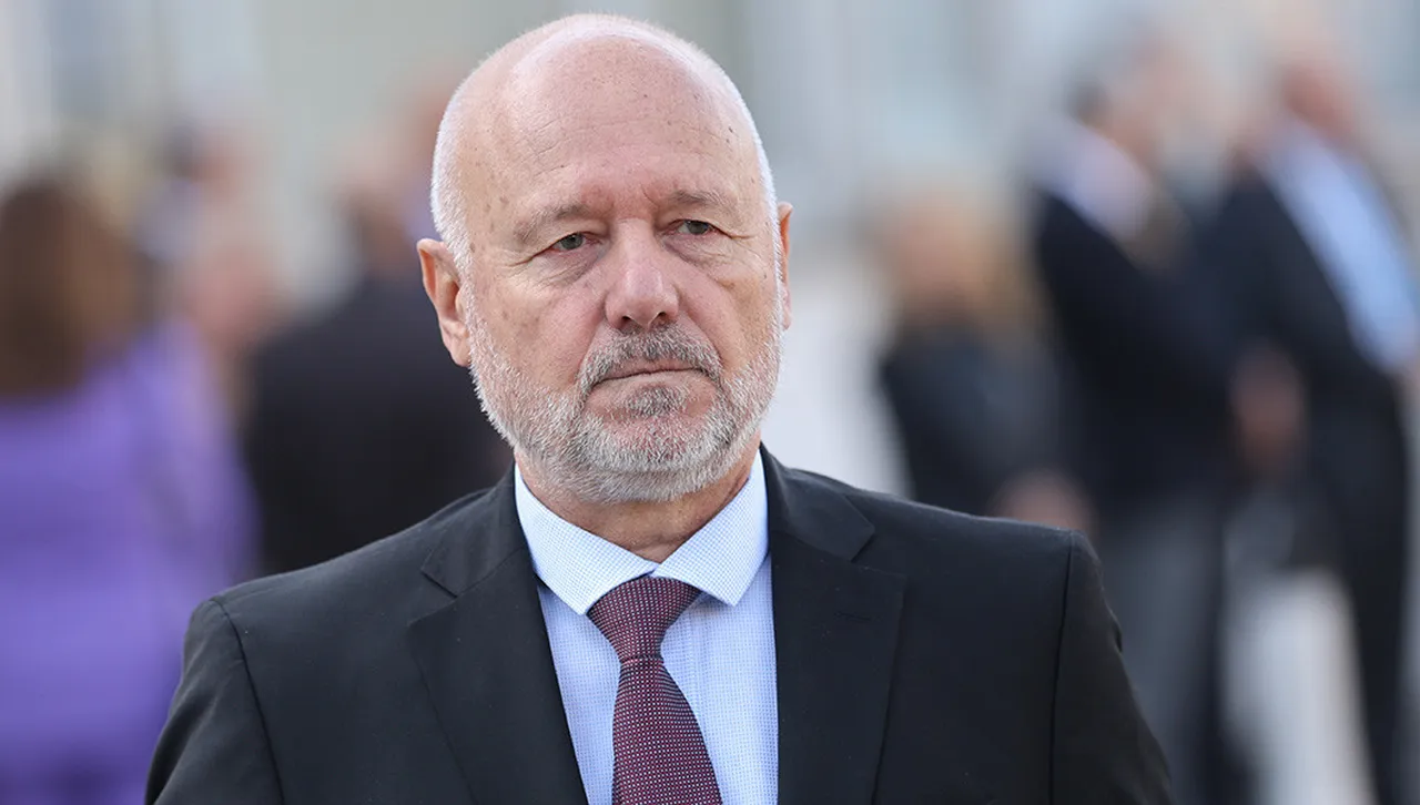 Тагарев: Има данни кой е ударил корабите край Бяла, но правителството ги крие