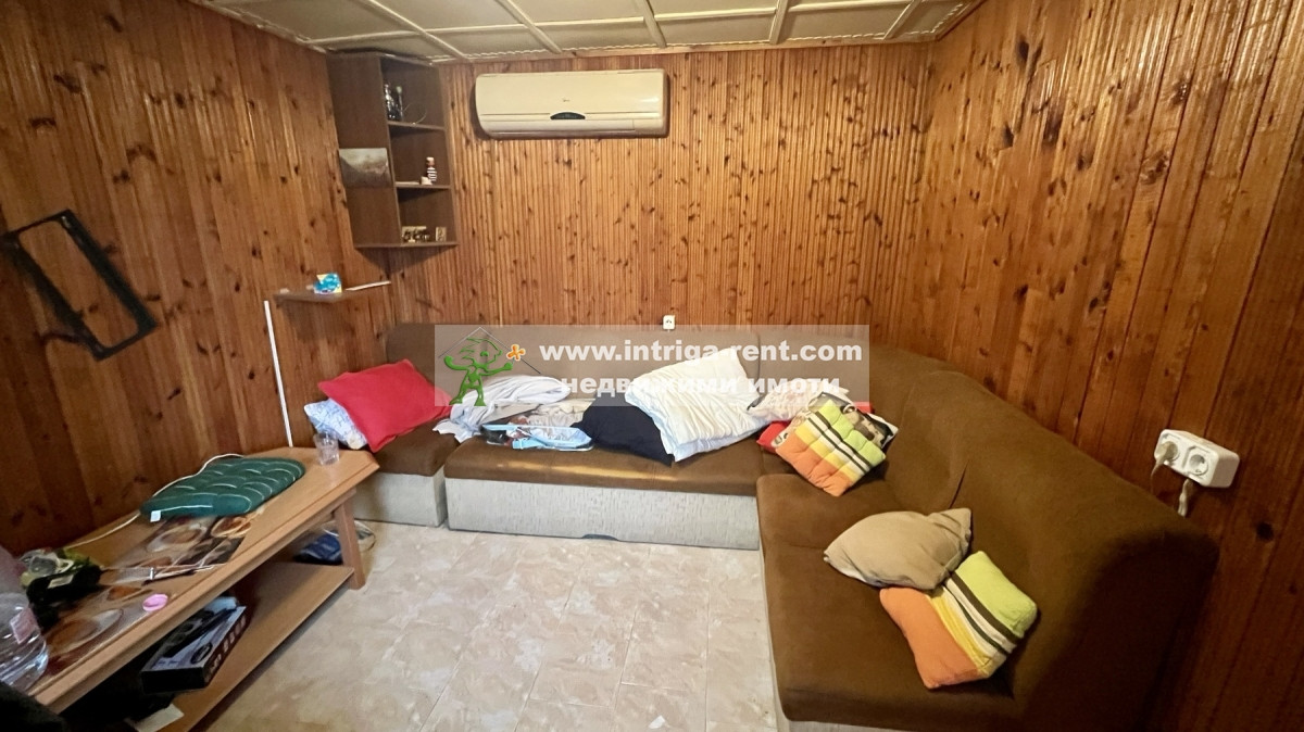 №4032 Парцел за продажба, с постройки за труд и отдих, квартал Кенана, Хасково.