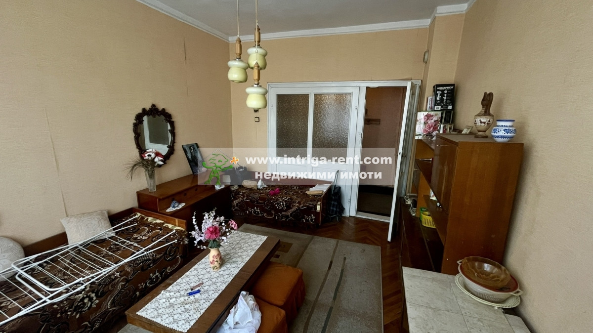№4082 Двустаен апартамент за продажба в центъра на града,близо до старата часовникова кулa