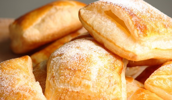 Мини банички с орехова плънка